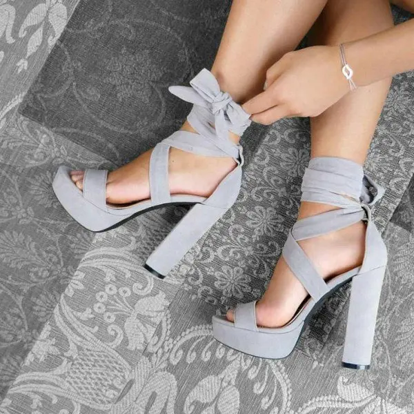 Серые Босоножки с открытым носком на платформе и высоком каблуке с ремешками на лодыжках; летние женские туфли с узкими ремешками; коллекция года; большие размеры 16; FSJ