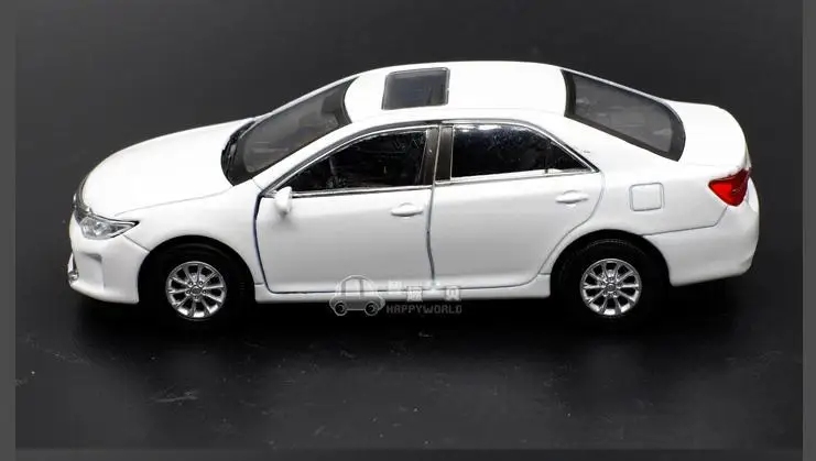 Модель из 1:36 сплава для Toyota Camry, модель высокого моделирования, 2 автомобиля с открытой дверью, игрушки с металлическими отливками, игрушечные транспортные средства
