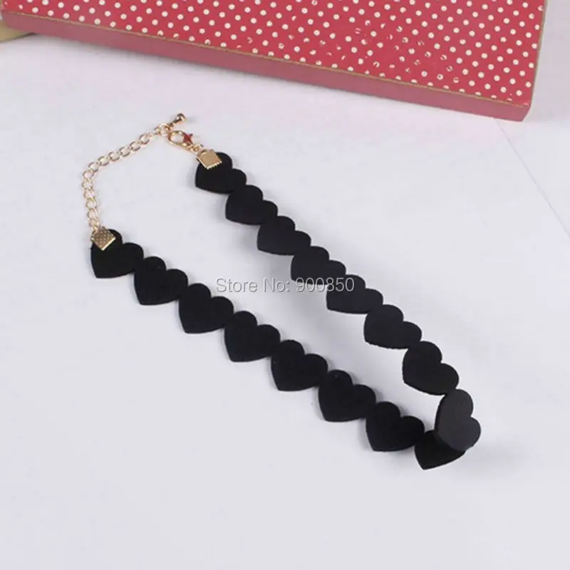 Чокер женский замшевый в готическом стиле модное ожерелье с коротким сердцем