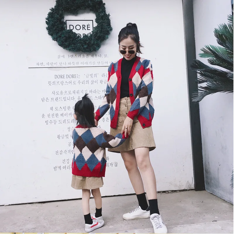 Семейные комплекты свитер для маленьких девочек кардиган сезон осень-зима