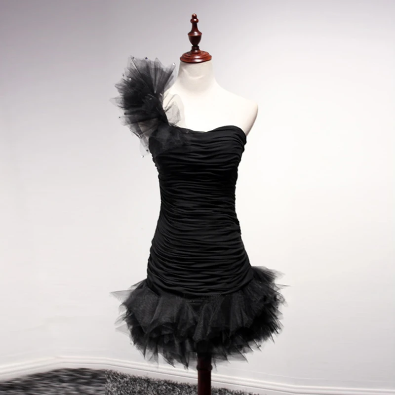 Коктейльные Платья Черный Одно Плечо Плиссированные Шифон Прямо Homecoming 2017