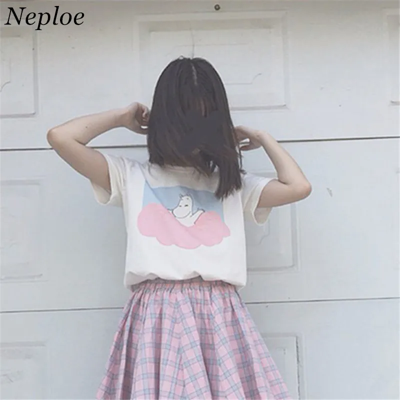 2019 4 цвета Новая корейская летняя футболка с принтом персонажа коротким рукавом