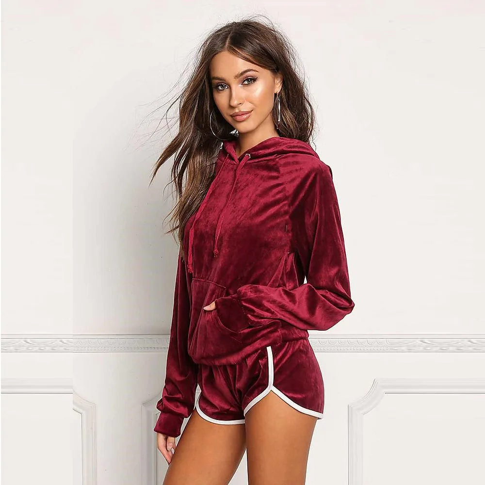 Женский спортивный костюм из двух предметов однотонные шорты с капюшоном и