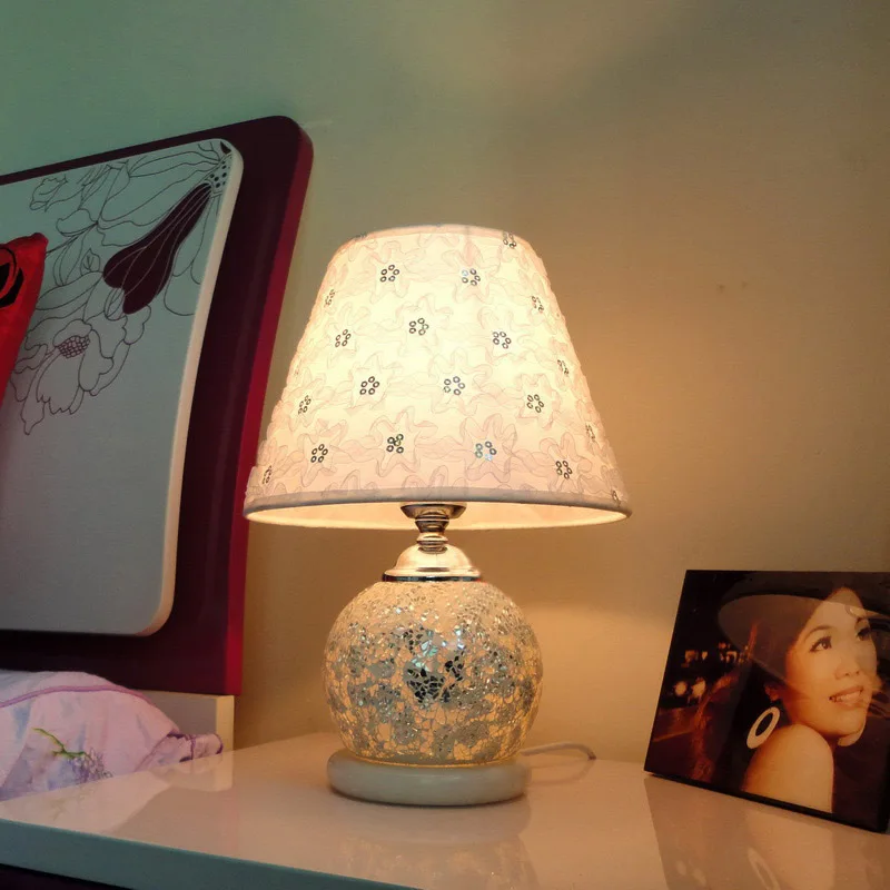 Китайская Свадебная витражная спальня кроме настольных огней с цветочным узором