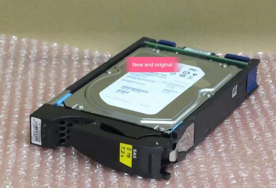 

100% новый товар в коробке, 3 года гарантии, 005049496 дюйма, 005049449 K SAS для VNX5100 7,2, если нужен больше фотографий под углом, пожалуйста, свяжитесь со мн...