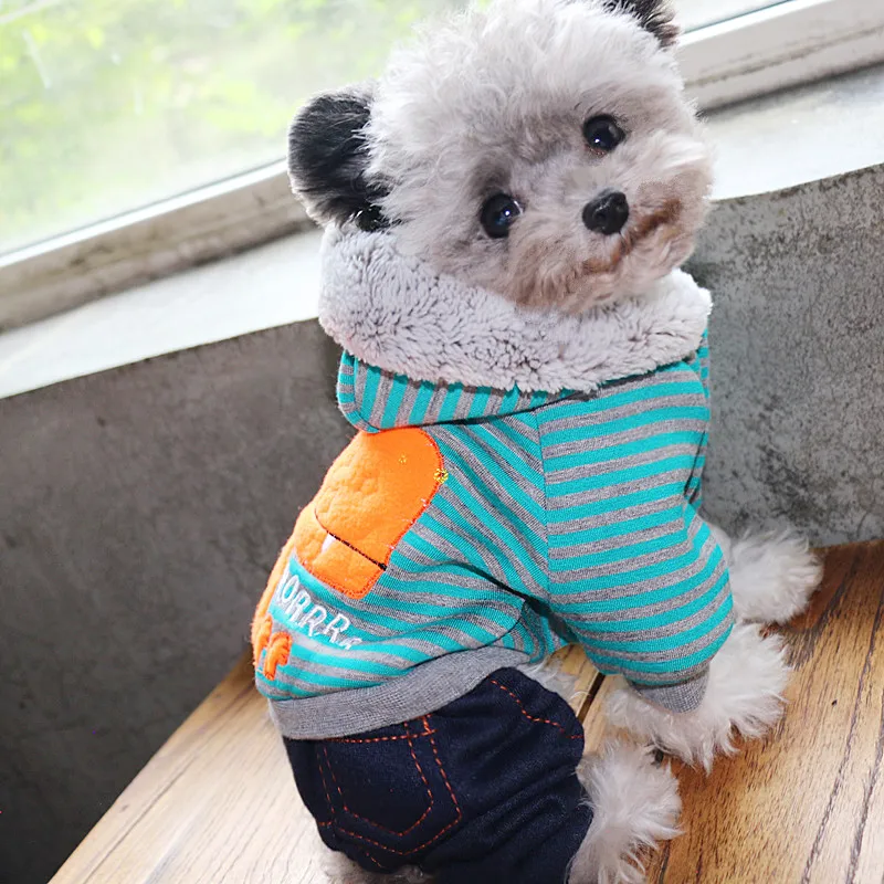 Полосатая одежда с милыми собаками и домашними животными зеленая меховая