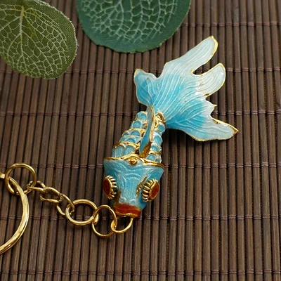light blue Маленький креативный эмалированный брелок с золотой рыбкой, брелок с рыбкой, китайский этнический перегородчатый ювелирный аксессуар, брелок, Подарочная подвеска-Шарм - Цвет: light blue
