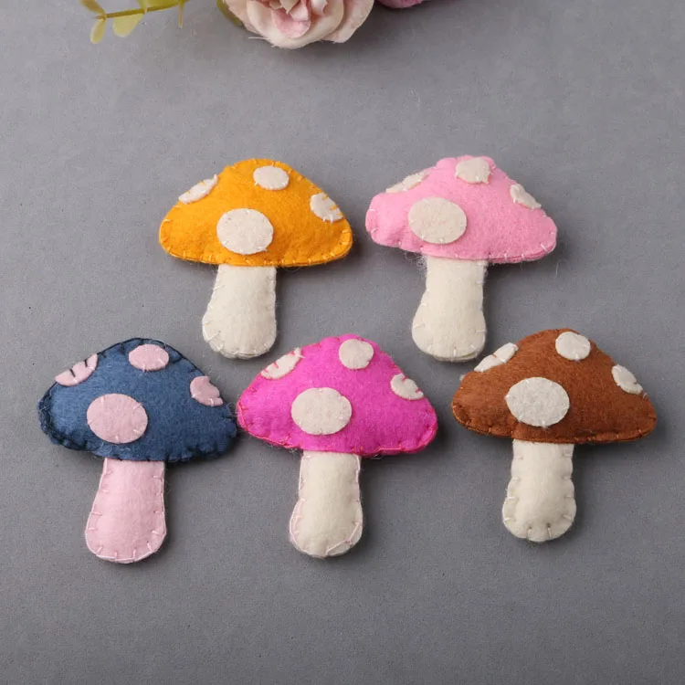 Минимальный заказ 20 шт./лот цветные нетканые Мультяшные куклы ручной работы в