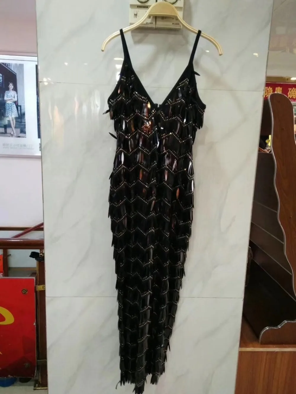 2018 New Woman's black gold v neck Sequined Sleeveless Ankle-Length Elastic Rayon Party Vestidos Sexy Club Bodycon Bandage Dress | Женская