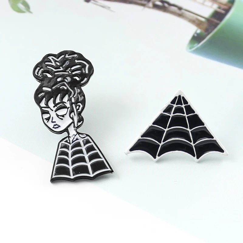 Ужас видов со змеиным рисунком Ласточки Большой Рот язык Beetlejuice желтая маска