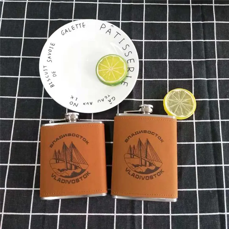 LPPUNK Новое поступление bpa бесплатно 7/8oz искусственная кожа упаковка бутылки виски, бутыль нержавеющая сталь алкоголя плоская фляжка комплект с черной подарочной коробке