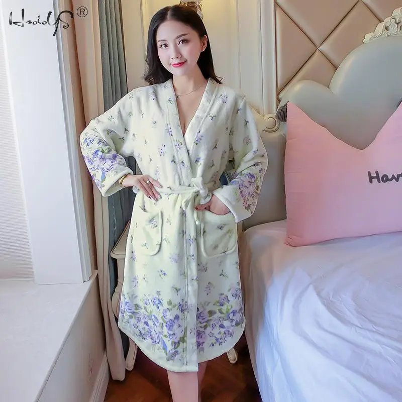 Flannel Bathrobes Women's Cartoon Lovely Thicken Warm Nightgowns Winter Bath robe Women Pajamas Bath Robe Sleepwear