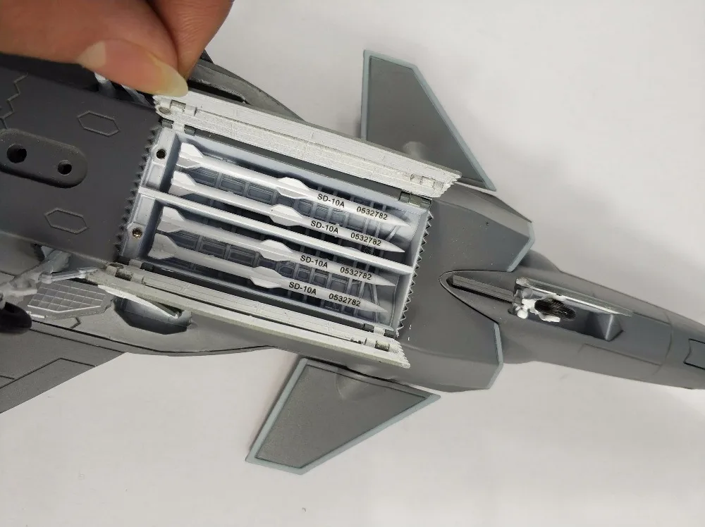 1: 72 сплава, высокая имитация металла J20 Истребитель модели, diecast металлические игрушки, детские развивающие игрушки