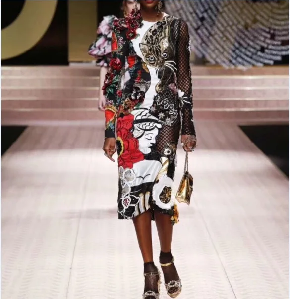 Осенне-зимнее женское подиумное платье 2018 элегантное до середины икры с принтом