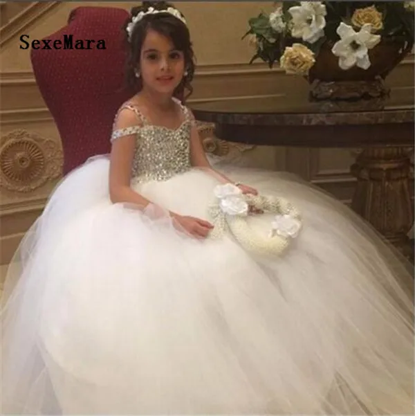 

Ball Gown Ivory White Girls First Communion Dress Pageant Gown Crystals Beading Puffy Tulle Flower Girls Dresses for Wedding