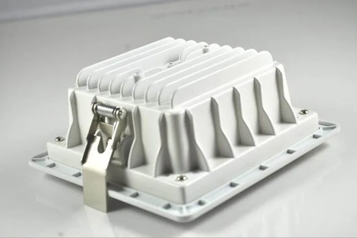 10 шт./лот белого и черного цвета с регулируемой яркостью (12 Вт 18 24 квадратный