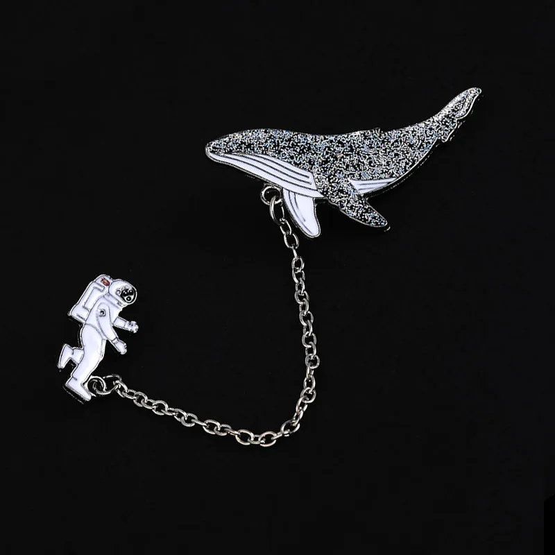 Брошь в виде космонавта и Кита эмалированная значок-булавка на подарок заколки