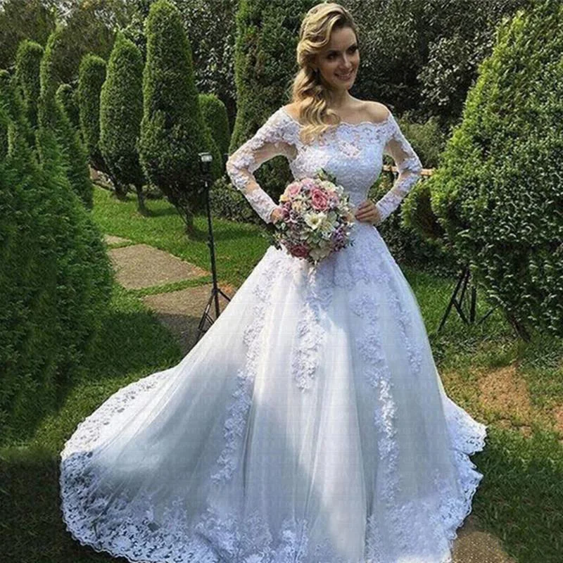 Платье с открытыми плечами и длинными рукавами в арабском стиле De Mariage садовое