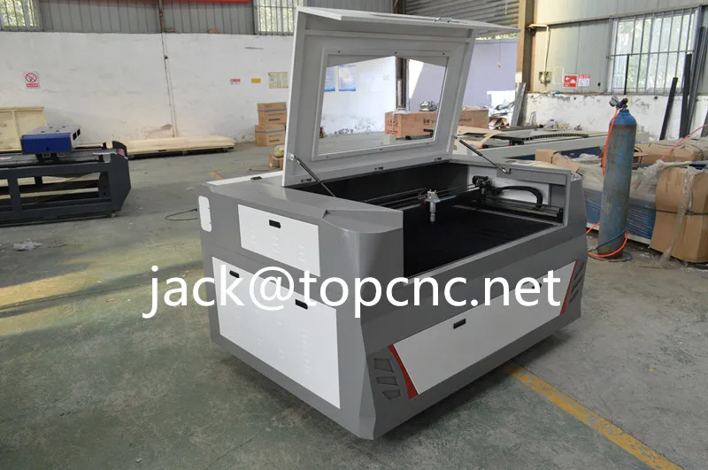 Высокопроизводительный лазерный гравировальный станок для деревянной одежды