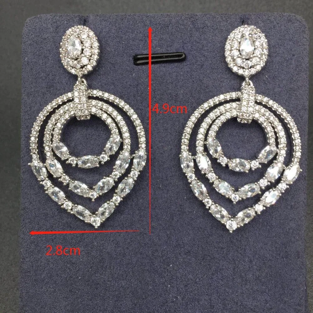 Роскошные уникальные геометрические серьги с кулоном в виде 3 колец фианитами