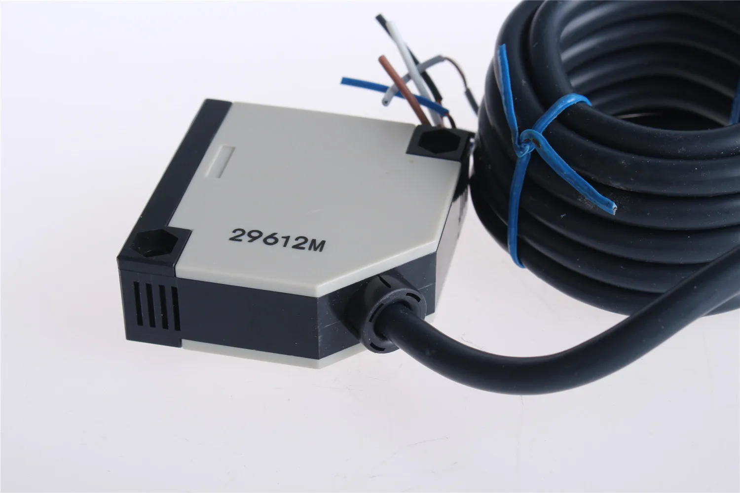 Фотоэлектрический переключатель с датчиком рассеивания света световое реле на