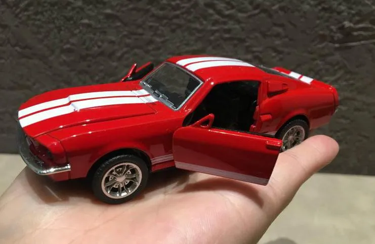 1:32 модель автомобиля из сплава с высокой имитацией, модель автомобиля Ford Mustang, модель игрушки, 2 открытых двери, литая металлическая Игрушечная машина