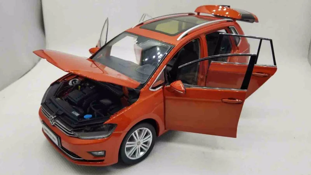 1:18 литая под давлением модель для Volkswagen Golf 7 Sportsvan Wagon Rare Alloy игрушечный автомобиль миниатюрная коллекция спортивный фургон MK7
