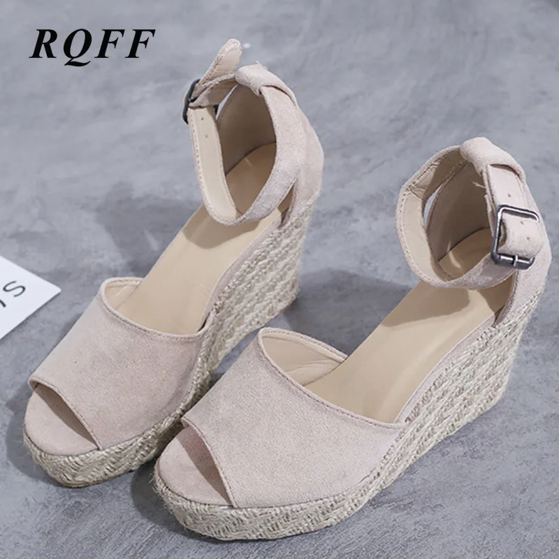 Женские босоножки на танкетке обувь с открытым носком Летние платформе коллекция 2019 года Повседневная