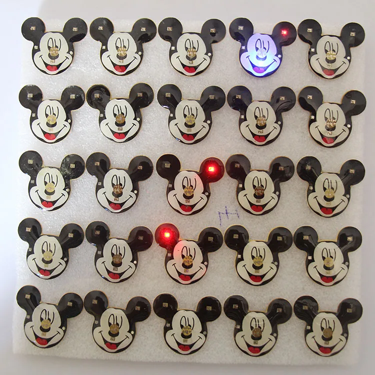 50 шт Мультяшные Мышь дизайн Led Броши светящийся значок Булавка С Батарея для