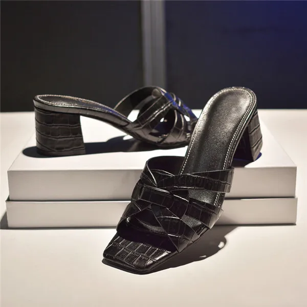 black textured Модные женские шлепанцы с открытым носком и вырезами; классическая женская обувь из натуральной кожи на квадратном каблуке; элегантная верхняя одежда - Цвет: black textured