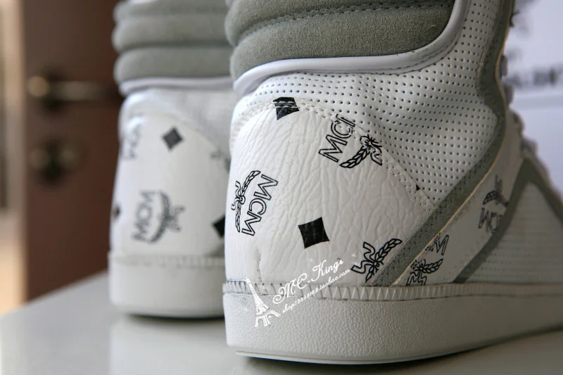 Running shoes for men MCM Sneakers for 