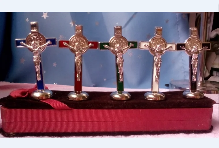 Европейская и американская мода Классический тренд бутик Святого Бенедикта Exorcist