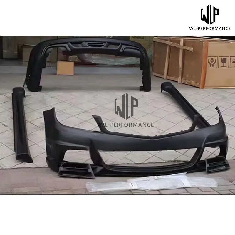 W204 комплект кузова автомобиля FRP неокрашенные передние бамперы задние боковые