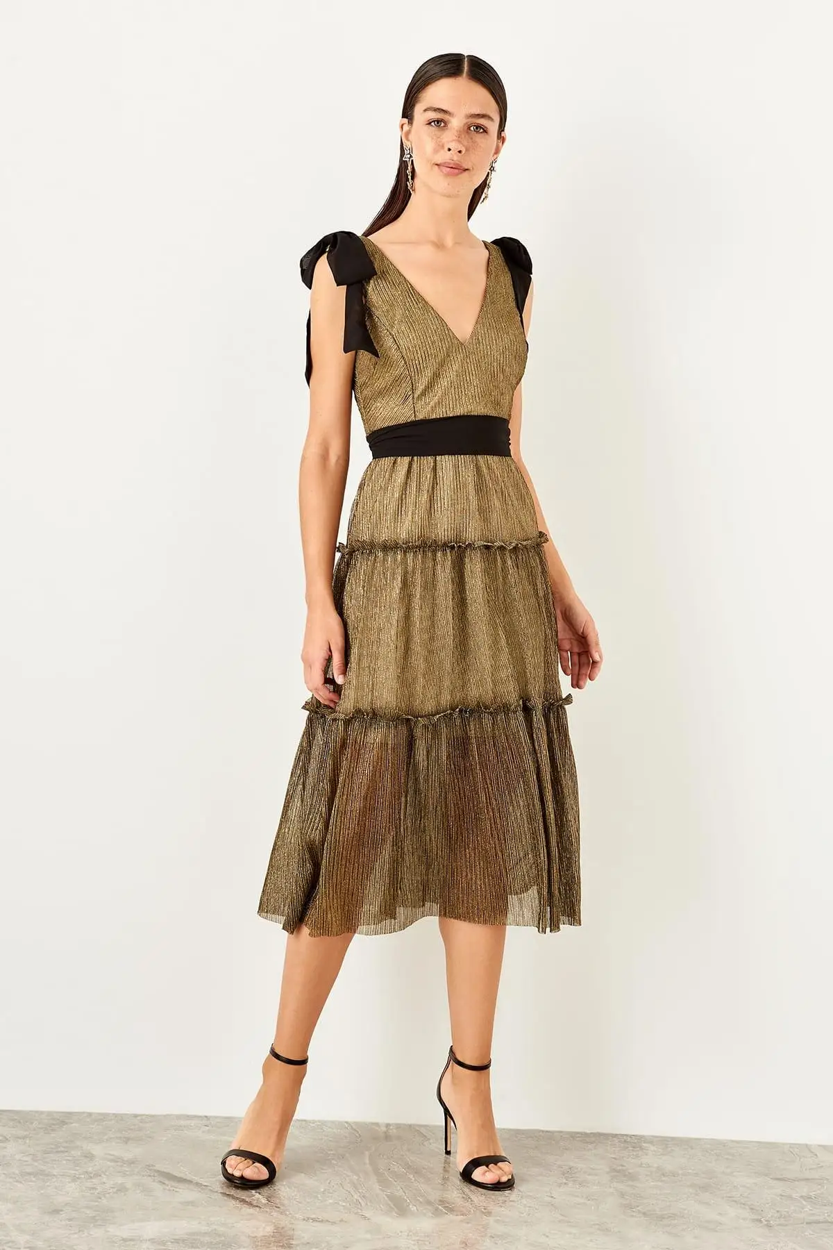 Trendyol Золотое блестящее платье TPRSS19UZ0093|Женские платья| |