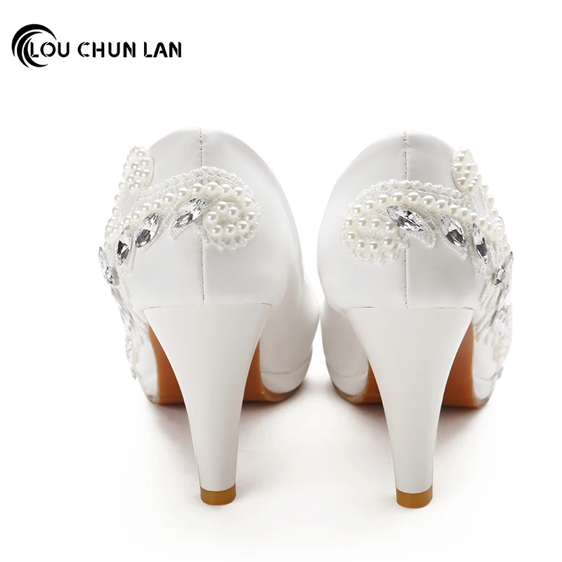 Женская обувь туфли лодочки на высоком каблуке кружевные свадебные с цветочным