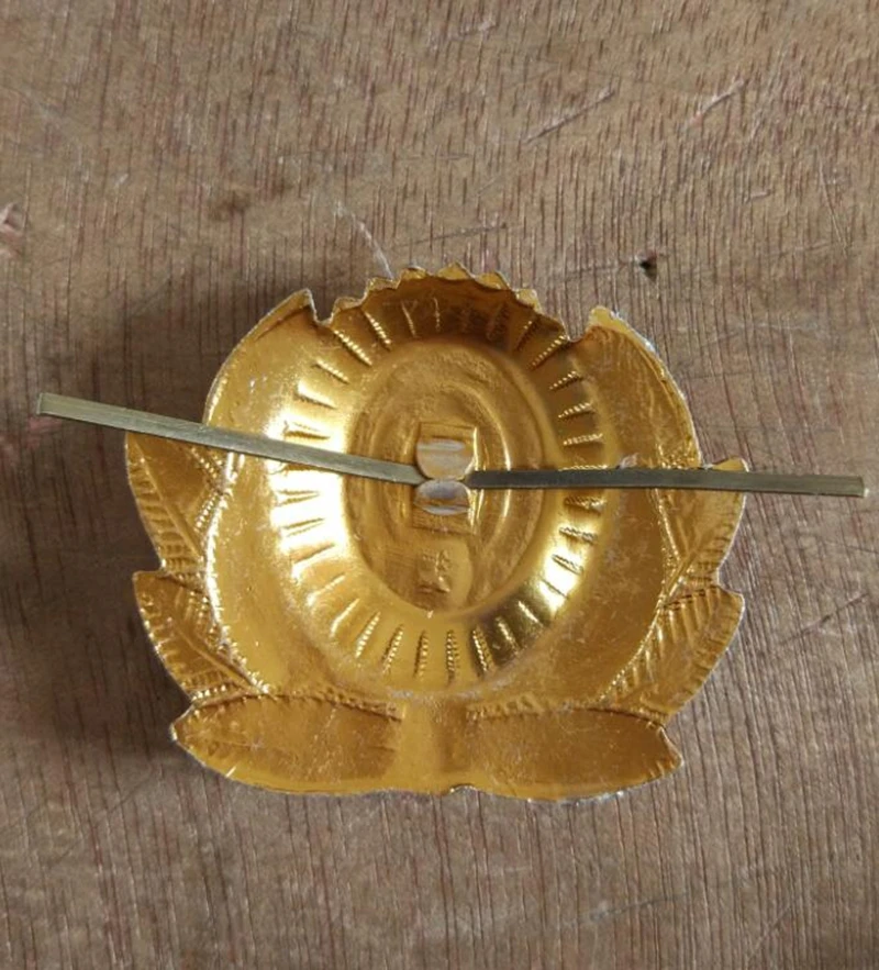 Новый оригинальный российский военный металлический знак Министерства