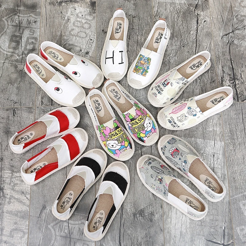 Для женщин обувь на плоской подошве 2017 г. Летние слипоны милые матерчатые женские