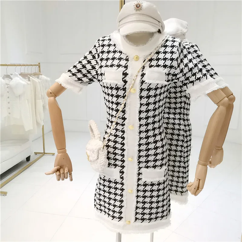 Женское платье ALPHALMODA Черное и белое элегантное с цветным квадратным грубым