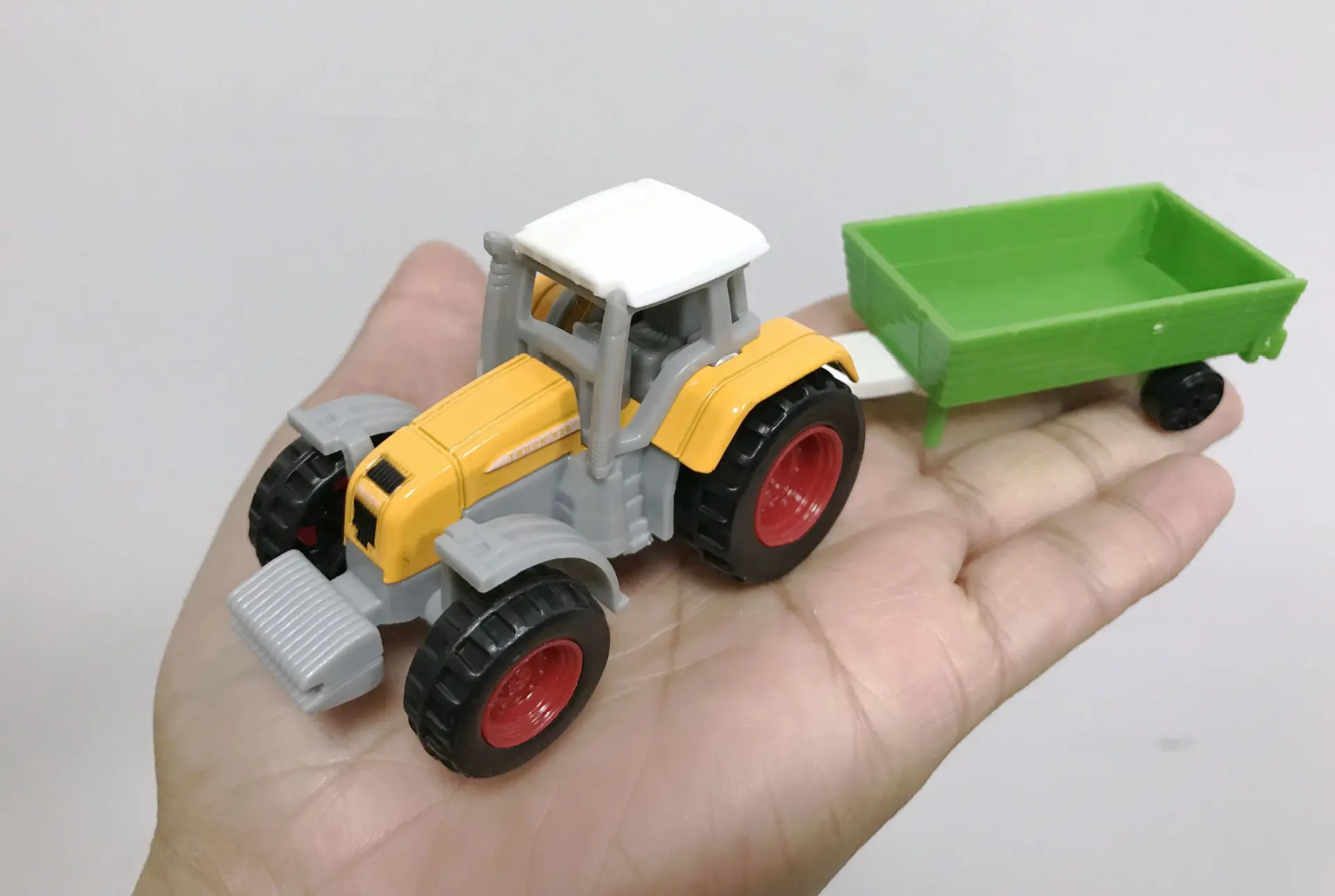 

4 pcs Tractor Toy Farmer Car Mini Car Model Pickup Toys for Boys in 4 Colors Tractor Juguete Detachable Diecast Truck Toy