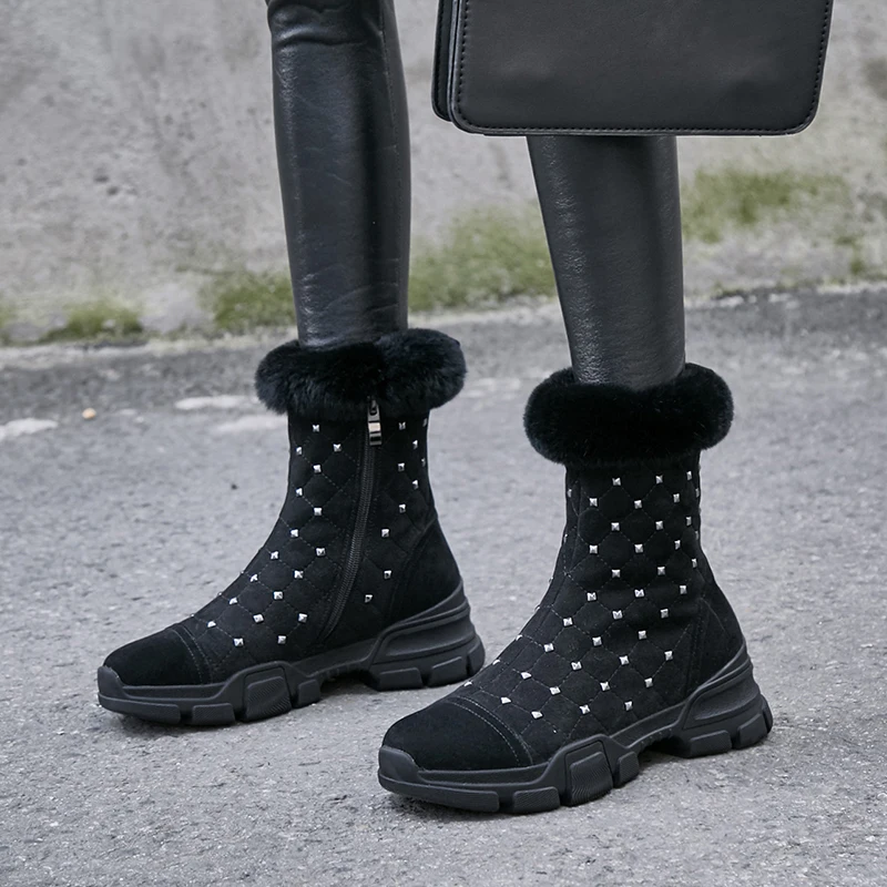 

WETKISS Snow Women Ankle Boots Round Toe Footwear Cow Leather Rivet Female Boot Fur Platform Shoes Woman 2018 New Winter Black