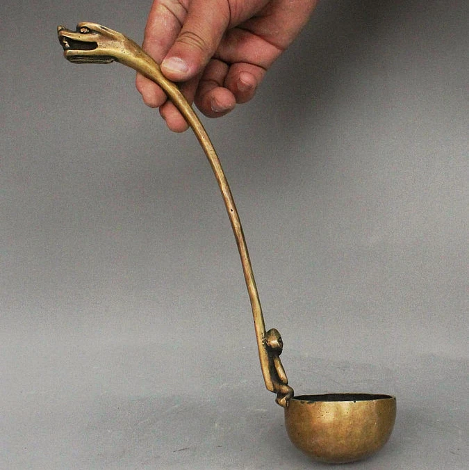 Chinese Dynasty Palace Pure Bronze Dragon Head Handle People Scoop Statue | Дом и сад