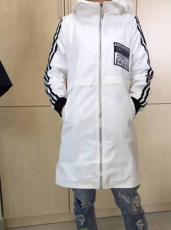 Женское пальто ветровка 2017 новая весенняя плюс размер модный тренд с капюшоном