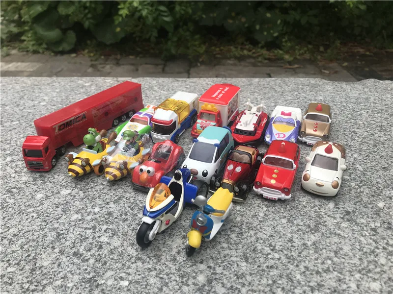 Tomica Disney Motors Дейзи Дональд Дак Винни Базз Микки Oshawott металлическая литая под