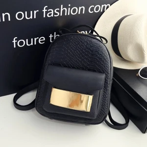 Рюкзак женский под змеиную кожу, в европейском стиле