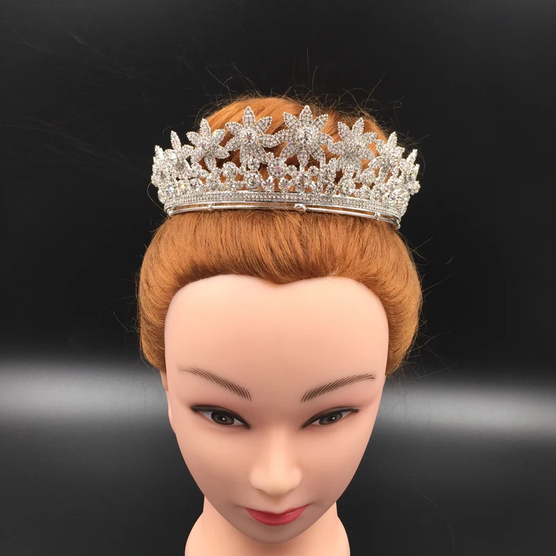 

Hadiyana Fashion Flower Design Crowns Tiara With Shining Zincons Wholesale Bridal Copper Hair Accessories Jewelry Crown BC3319