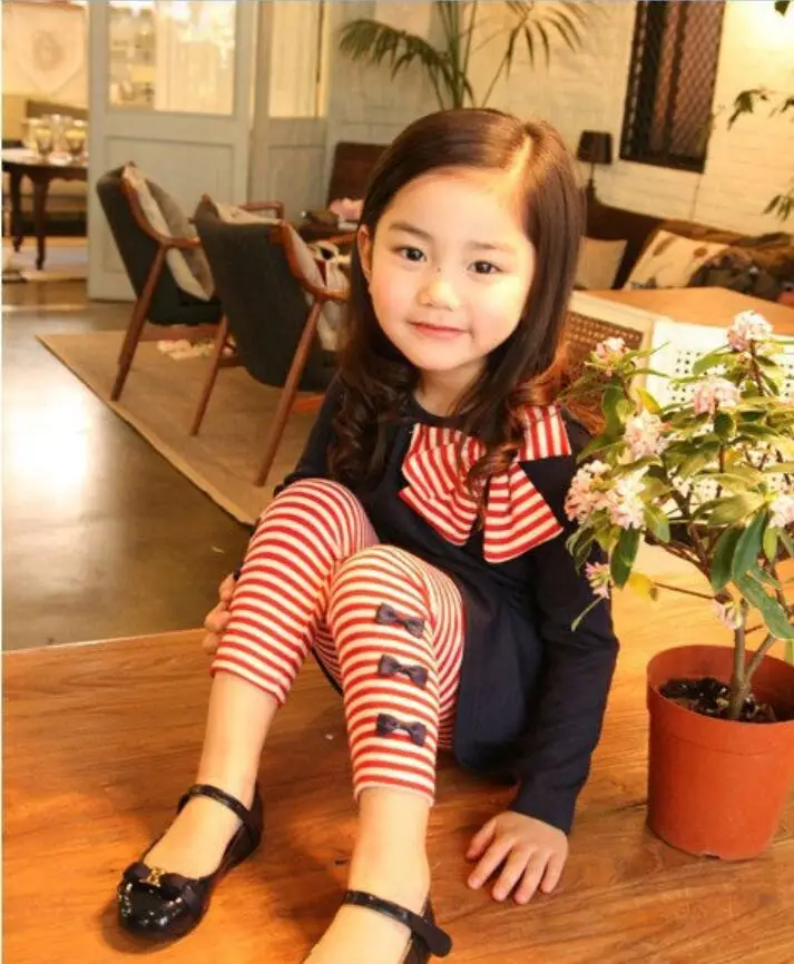 Детская одежда 2018 Весенний новый корейский костюм для девочек Футболка с бантом +