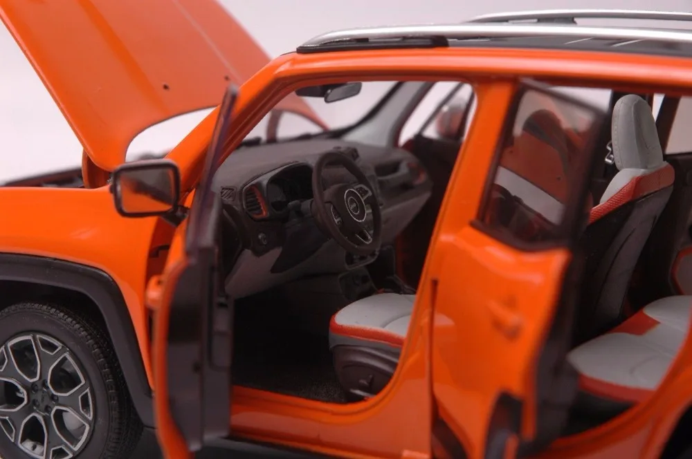 1:18 литая под давлением модель для Jeep Renegade оранжевый внедорожник игрушечный автомобиль миниатюрная коллекция подарок