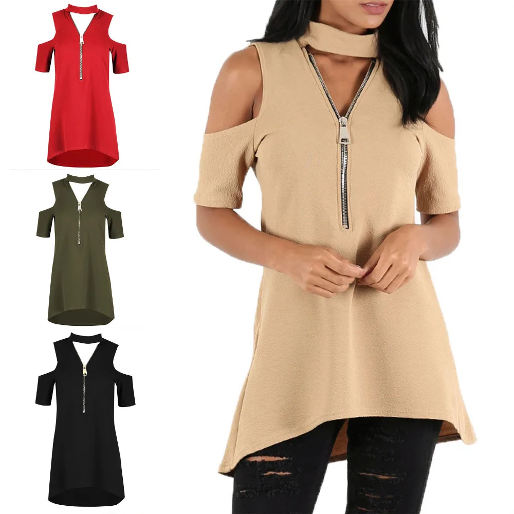 Женский топ с высоким воротом золотистого цвета глубоким вырезом на