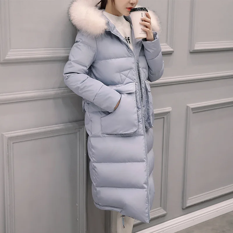 Зимняя женская куртка на утином пуху с капюшоном и большим меховым воротником