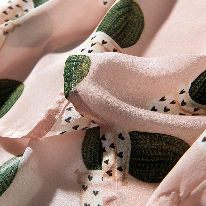 Женская блузка с принтом розовая из 100% натурального шелка круглым вырезом